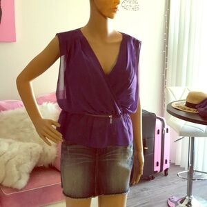 🔥What's Hot!!🔥 😍 Gorgeous Bebe Purple Top! Sz S 😍
